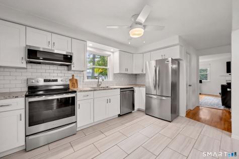 3 Nutmeg Drive Clinton CT 06413