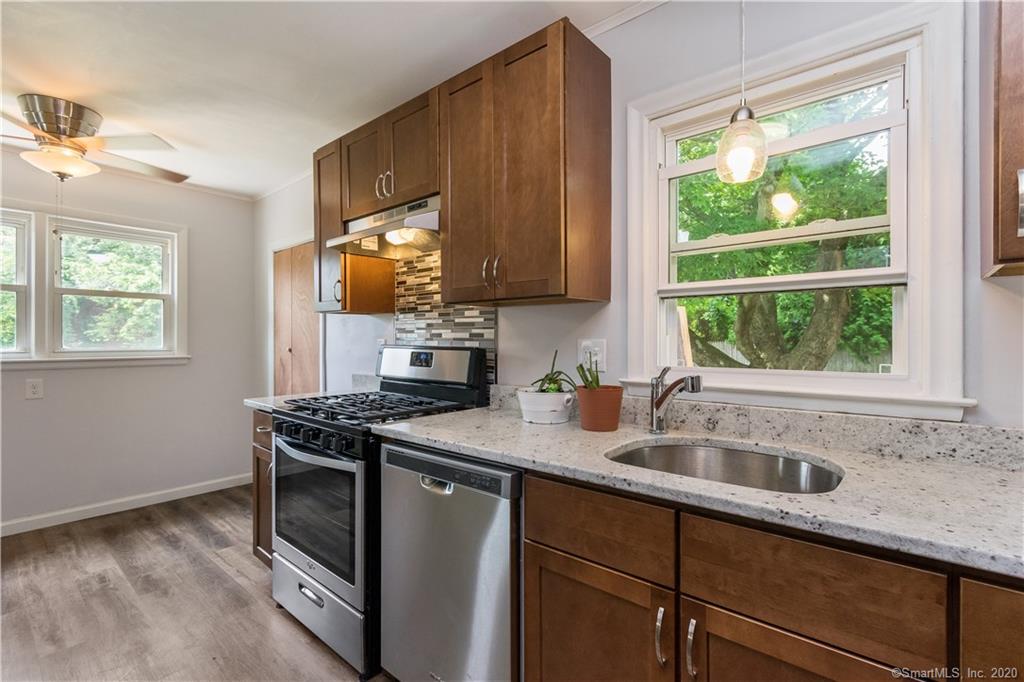 21 Porterbrook Avenue East Hartford CT 06118