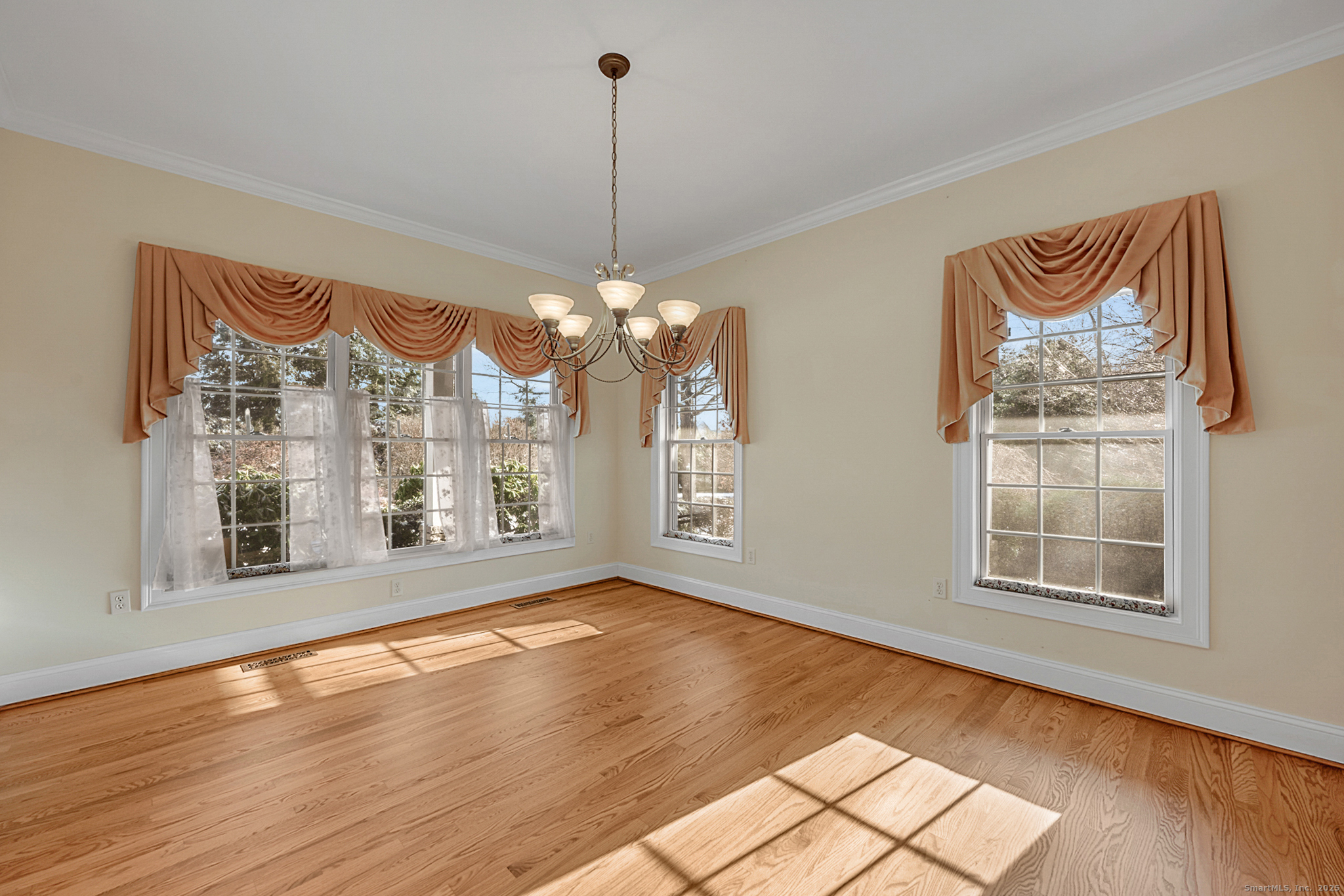 2 Ventres Way Burlington CT 06013