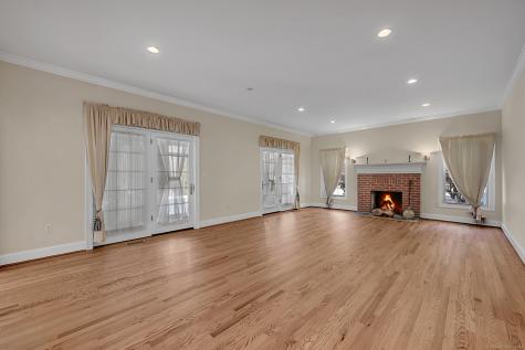 2 Ventres Way Burlington CT 06013