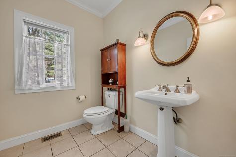 2 Ventres Way Burlington CT 06013