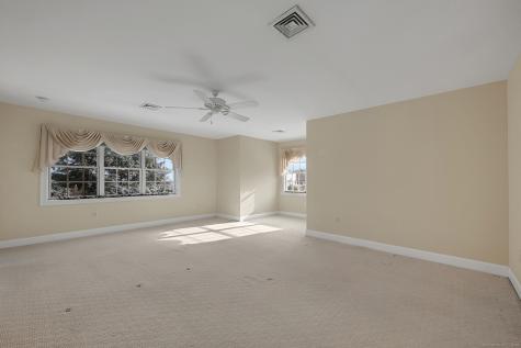 2 Ventres Way Burlington CT 06013