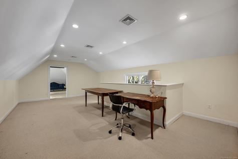 2 Ventres Way Burlington CT 06013