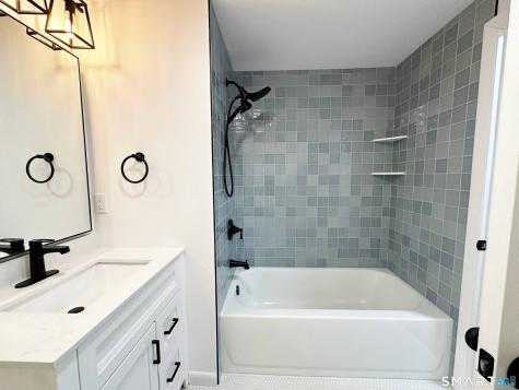 148 Hyde Road West Hartford CT 06117