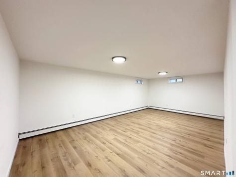 148 Hyde Road West Hartford CT 06117