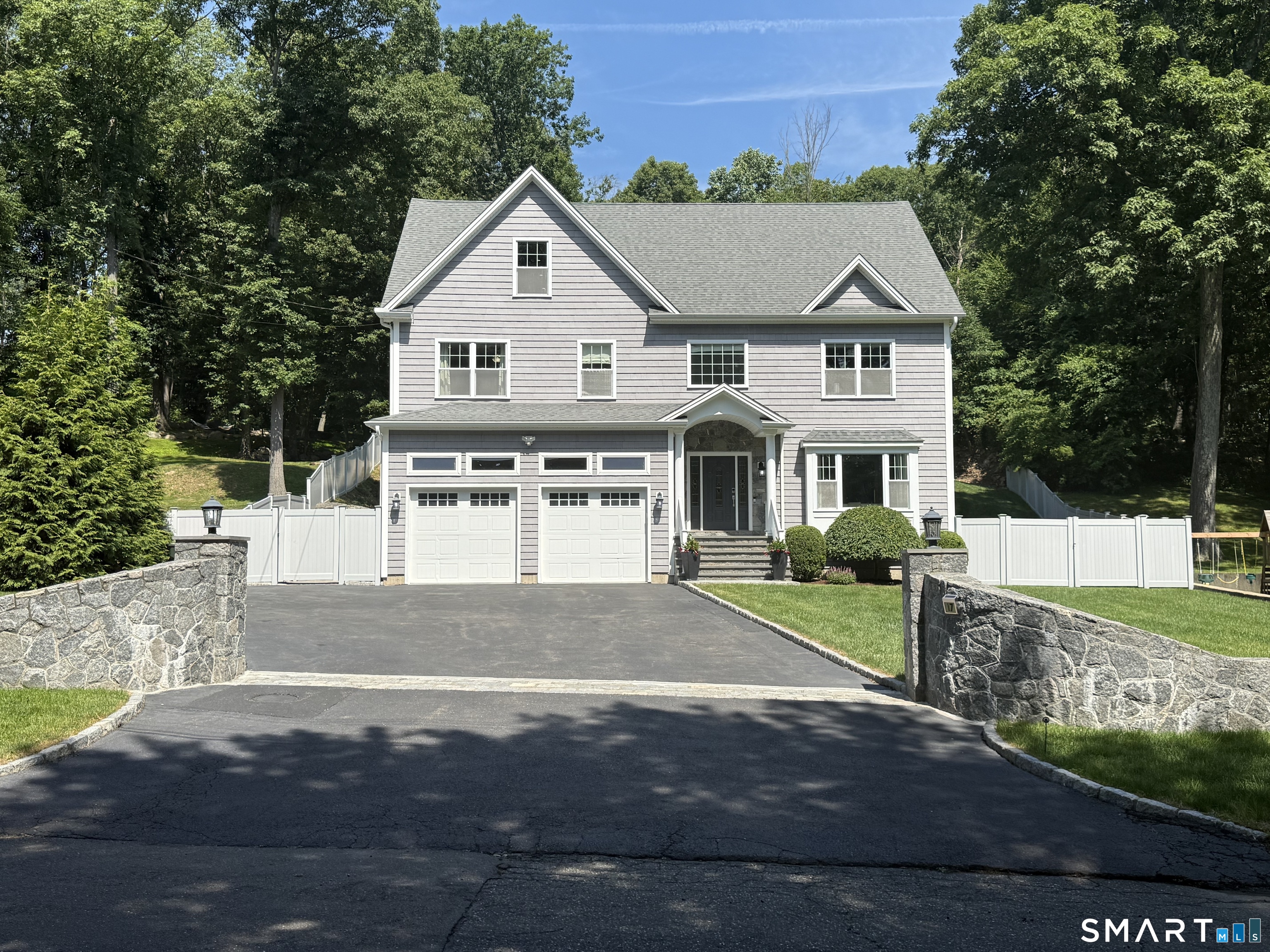 17 Woodlawn Drive Trumbull CT 06611