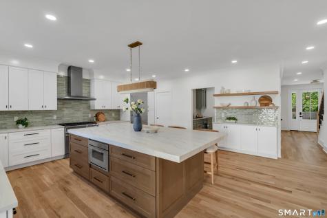 1054 Mill Plain Road Fairfield CT 06824