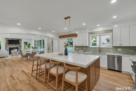 1054 Mill Plain Road Fairfield CT 06824