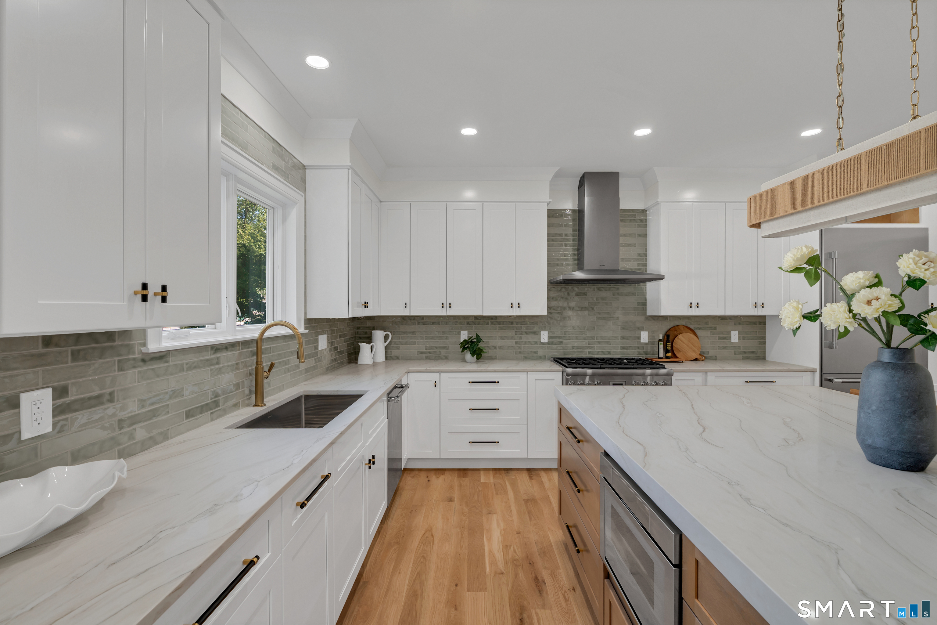 1054 Mill Plain Road Fairfield CT 06824