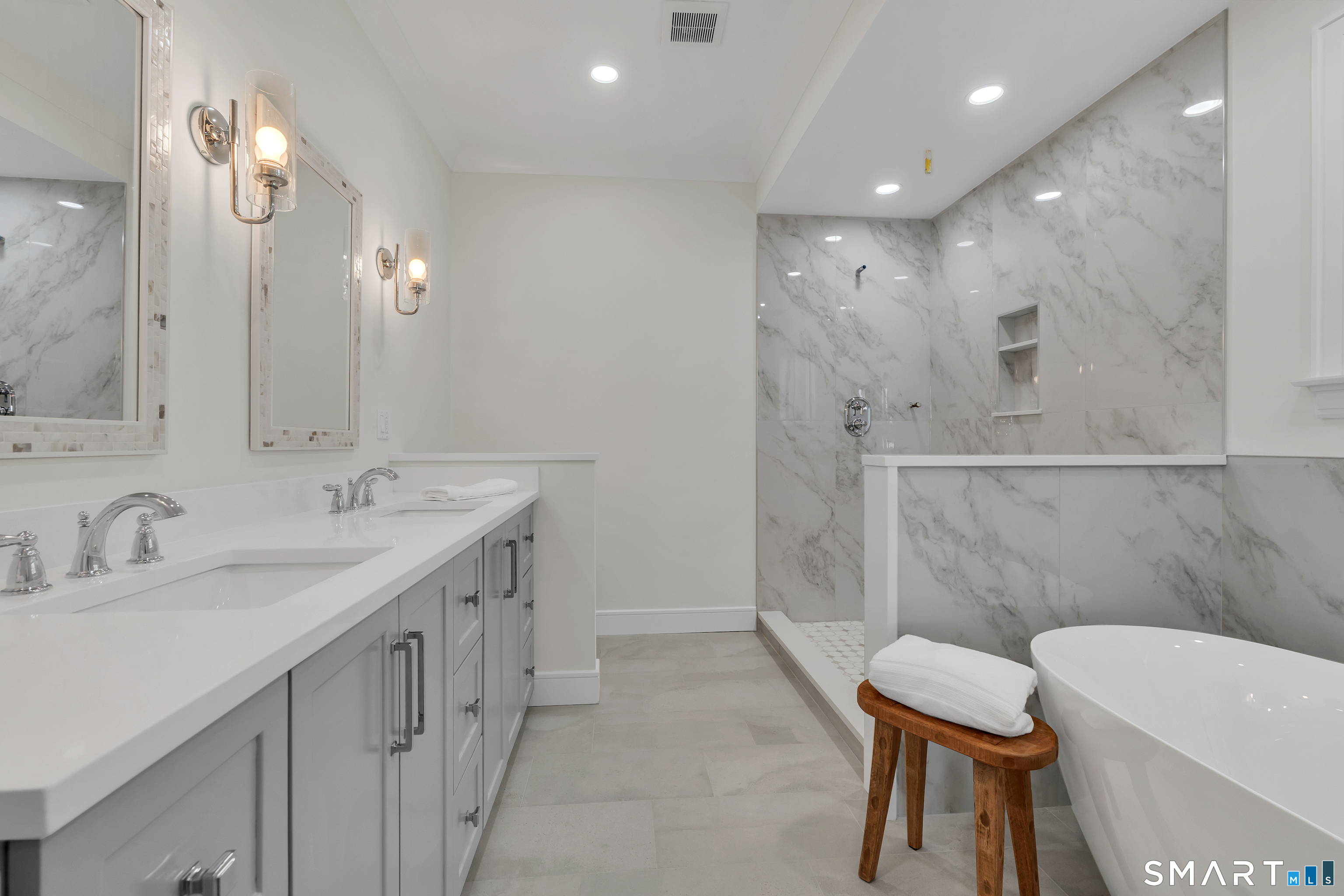 1054 Mill Plain Road Fairfield CT 06824