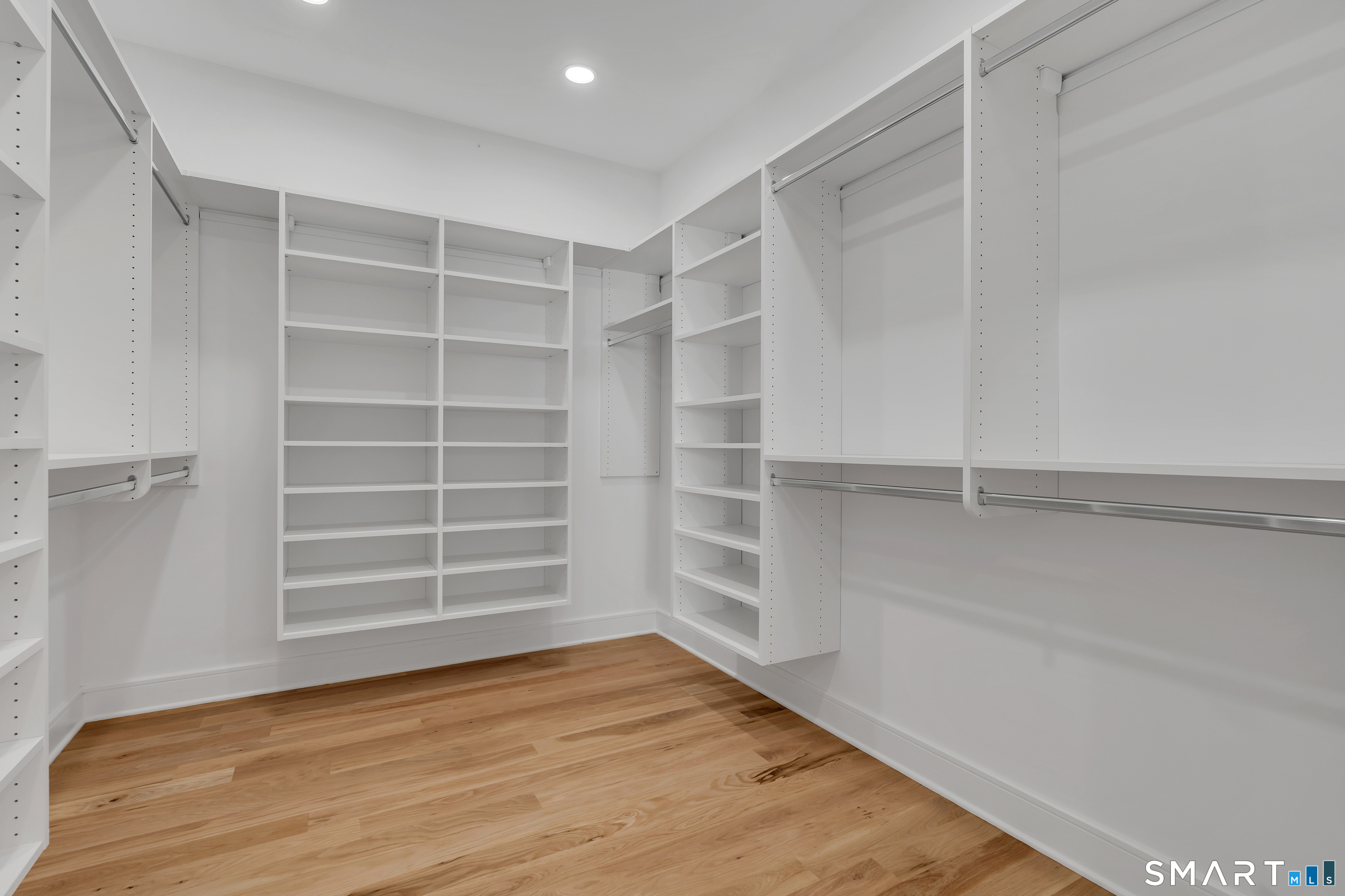 1054 Mill Plain Road Fairfield CT 06824