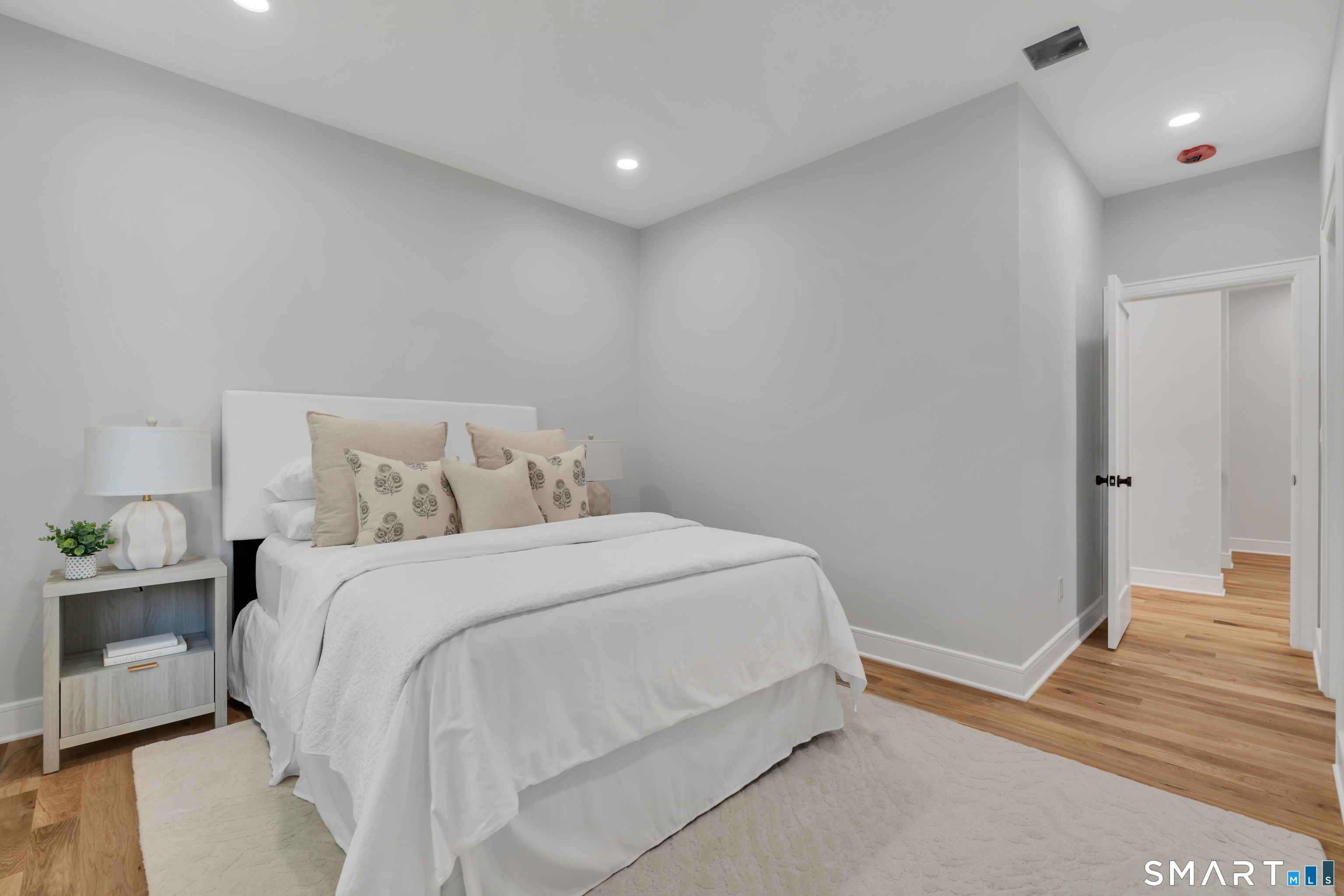 1054 Mill Plain Road Fairfield CT 06824