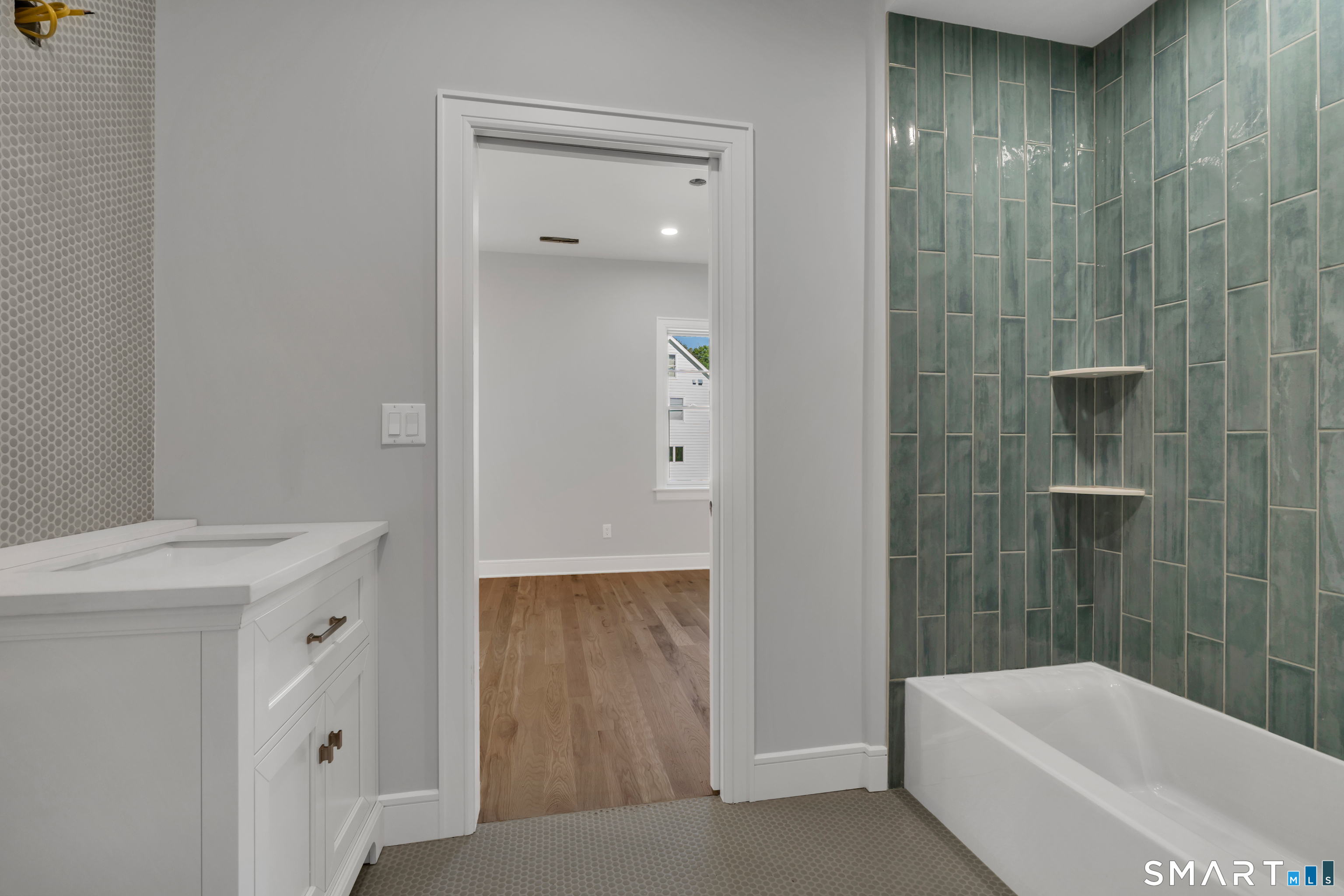 1054 Mill Plain Road Fairfield CT 06824