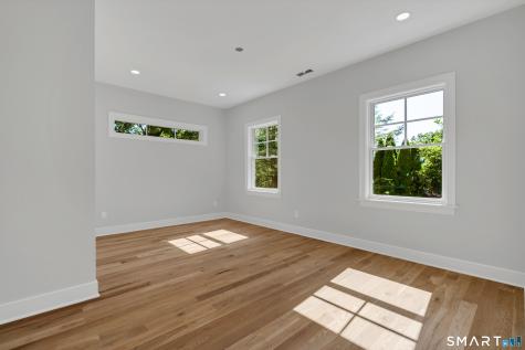 1054 Mill Plain Road Fairfield CT 06824
