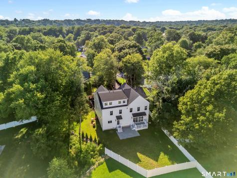 1054 Mill Plain Road Fairfield CT 06824