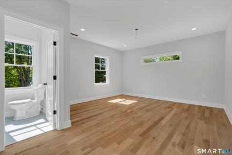 1054 Mill Plain Road Fairfield CT 06824