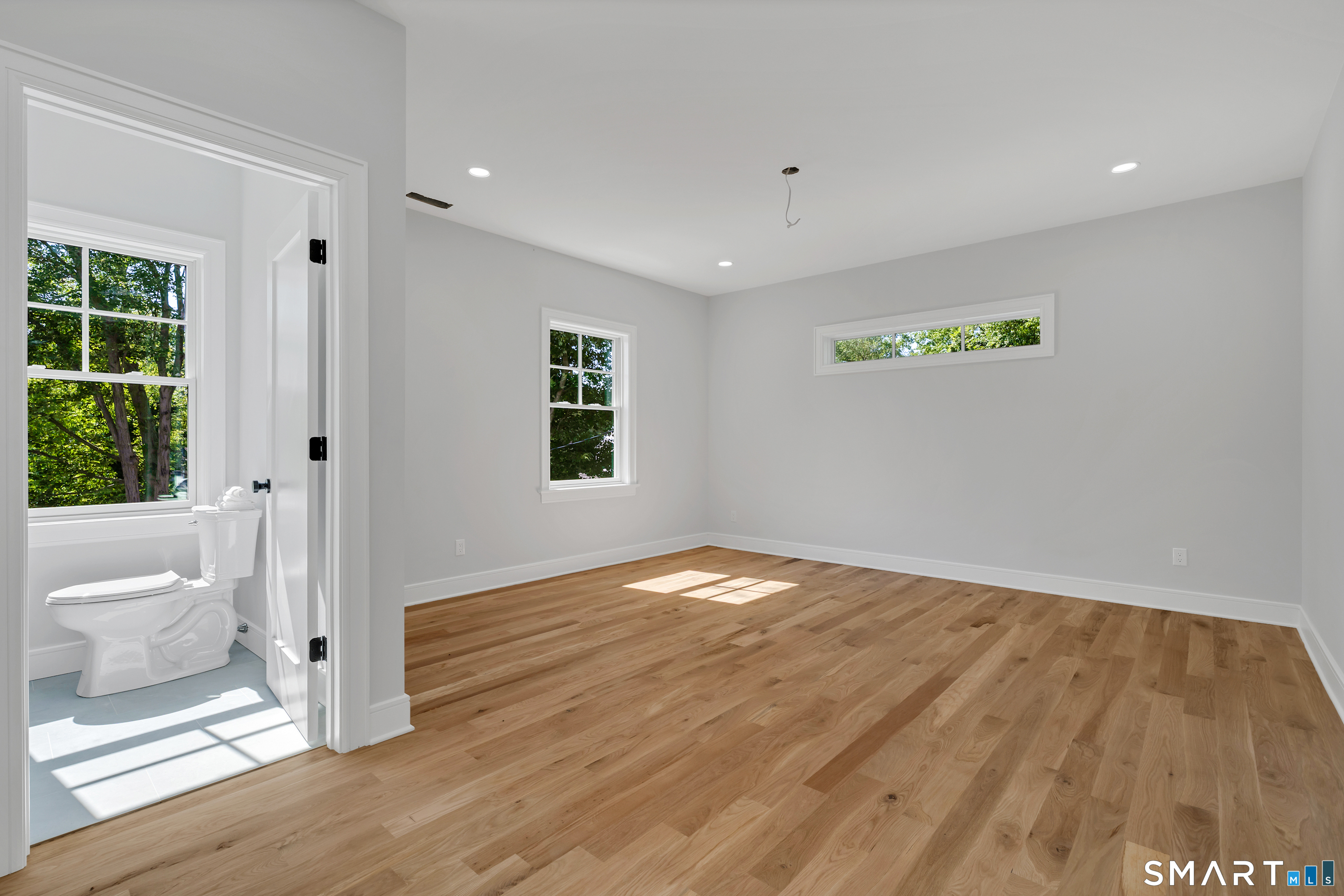 1054 Mill Plain Road Fairfield CT 06824