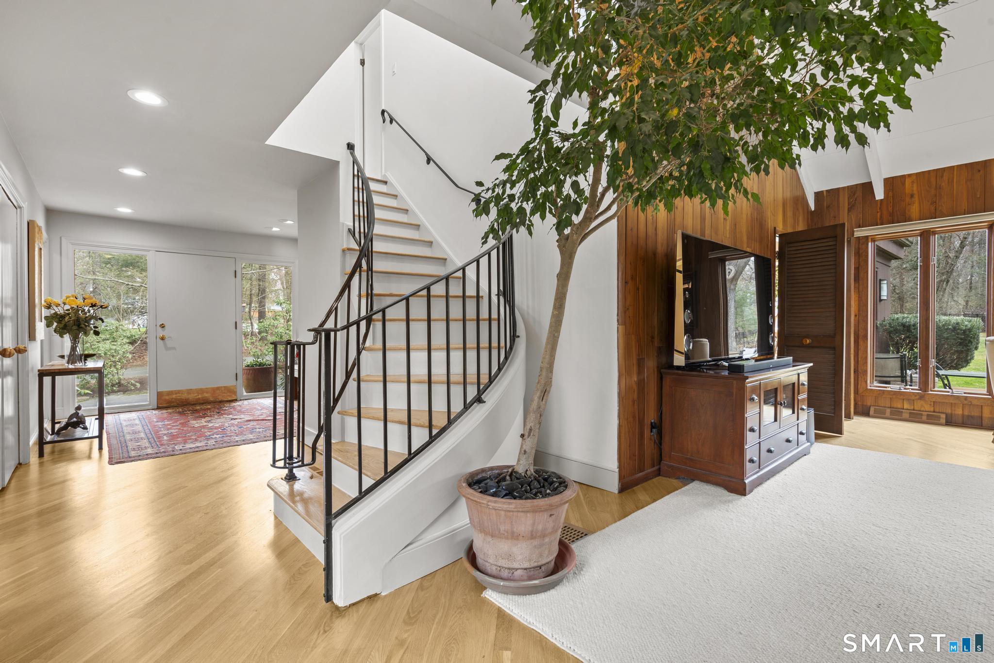 81 Deer Run Road Woodbridge CT 06525