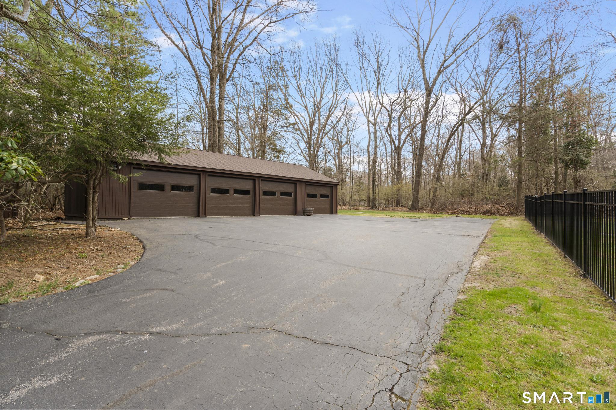 81 Deer Run Road Woodbridge CT 06525