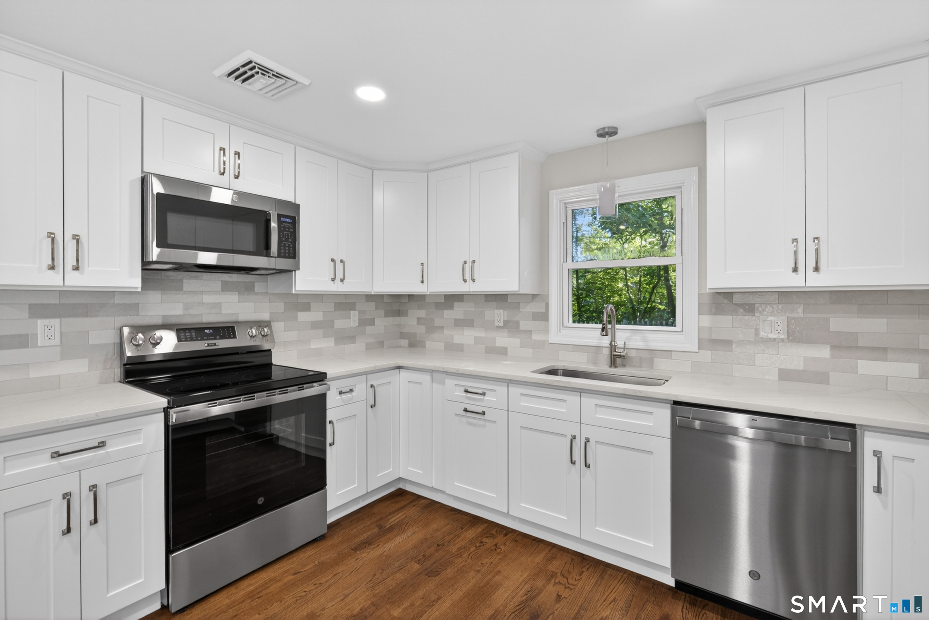 41 Piscitello Drive Branford CT 06405