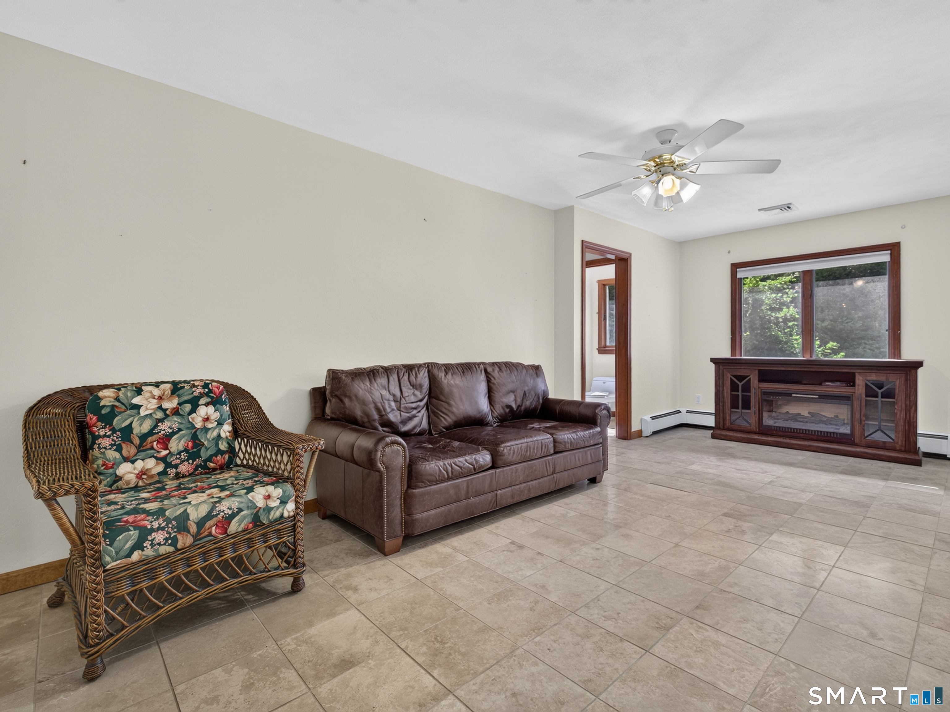 475 Meridian St Extension Groton CT 06340