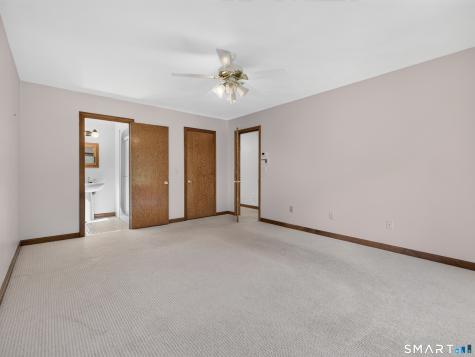 475 Meridian St Extension Groton CT 06340