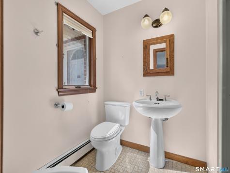 475 Meridian St Extension Groton CT 06340