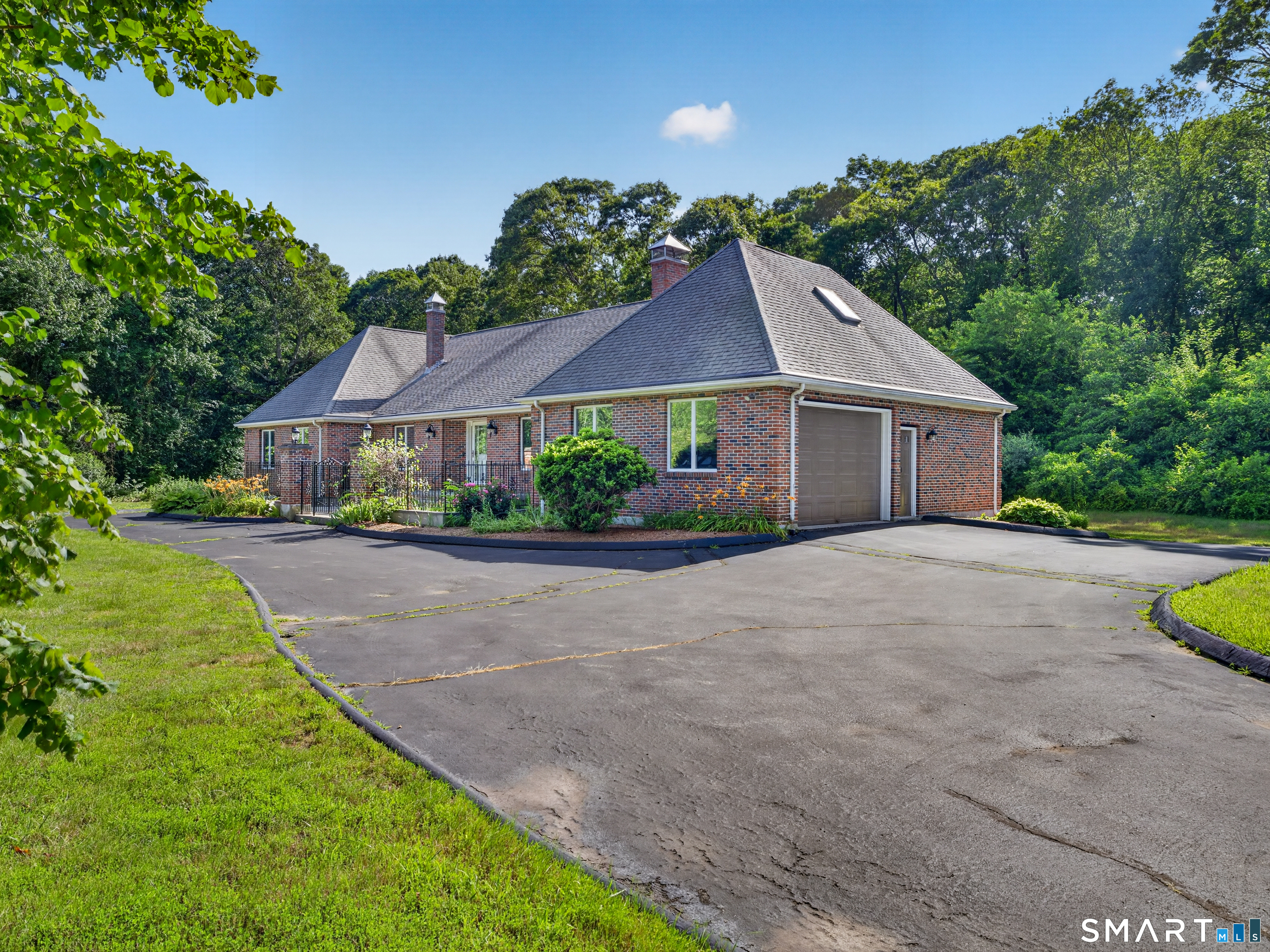 475 Meridian St Extension Groton CT 06340