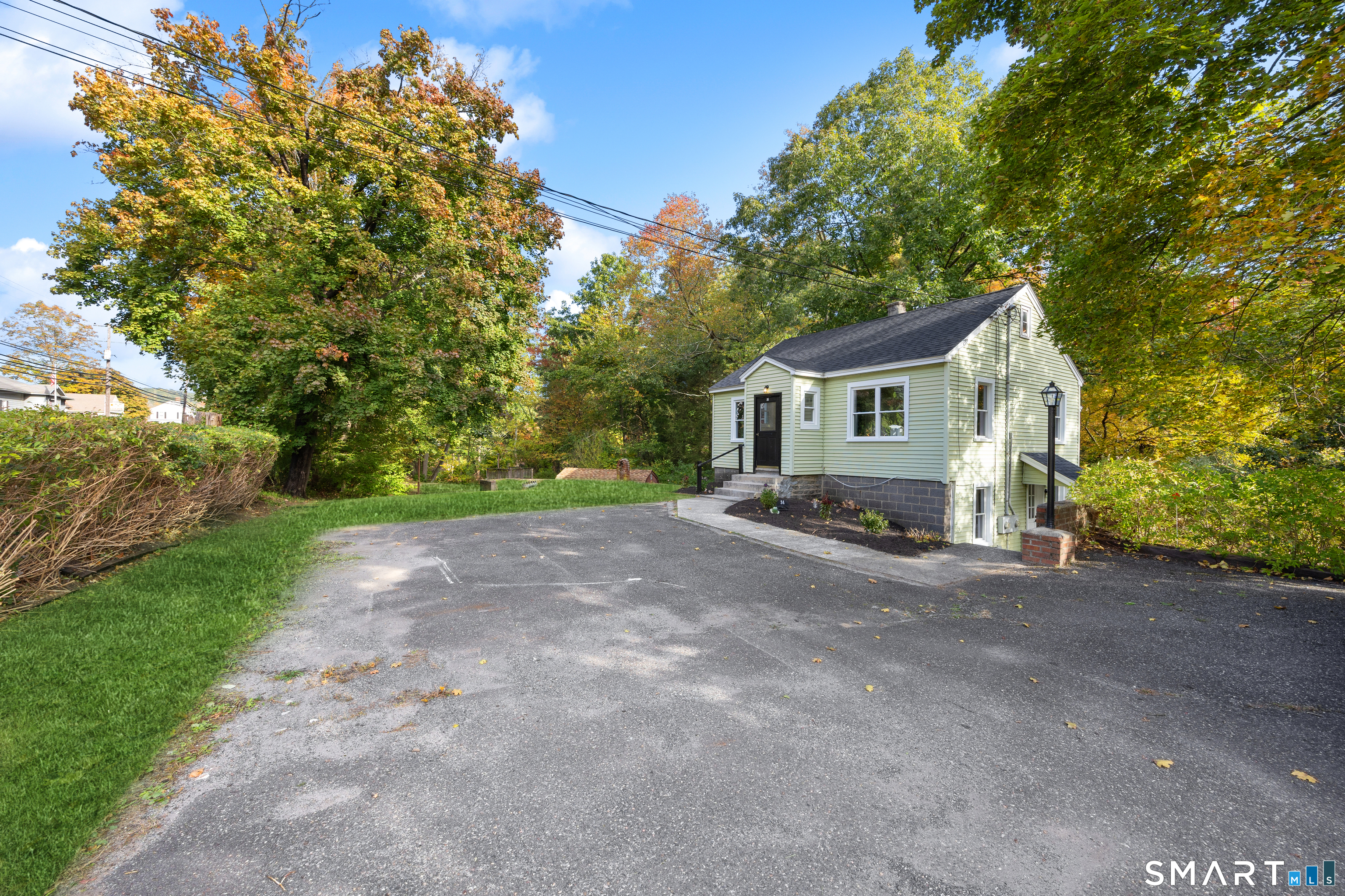 34 Oxford Road Oxford CT 06478