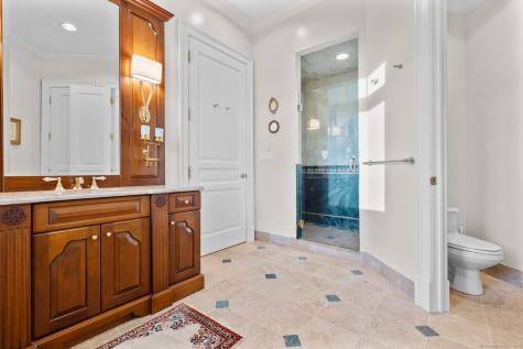 23 Robkins Road Avon CT 06001