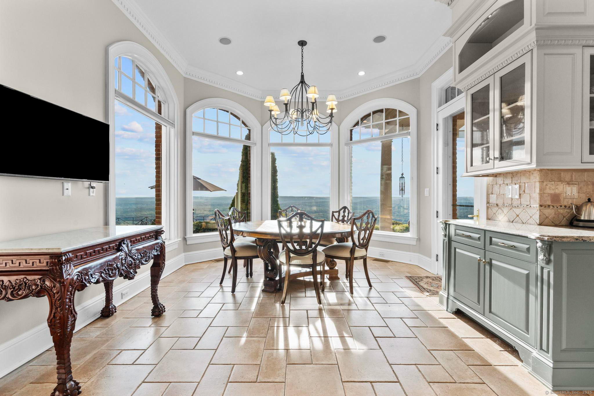 23 Robkins Road Avon CT 06001