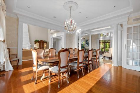 23 Robkins Road Avon CT 06001