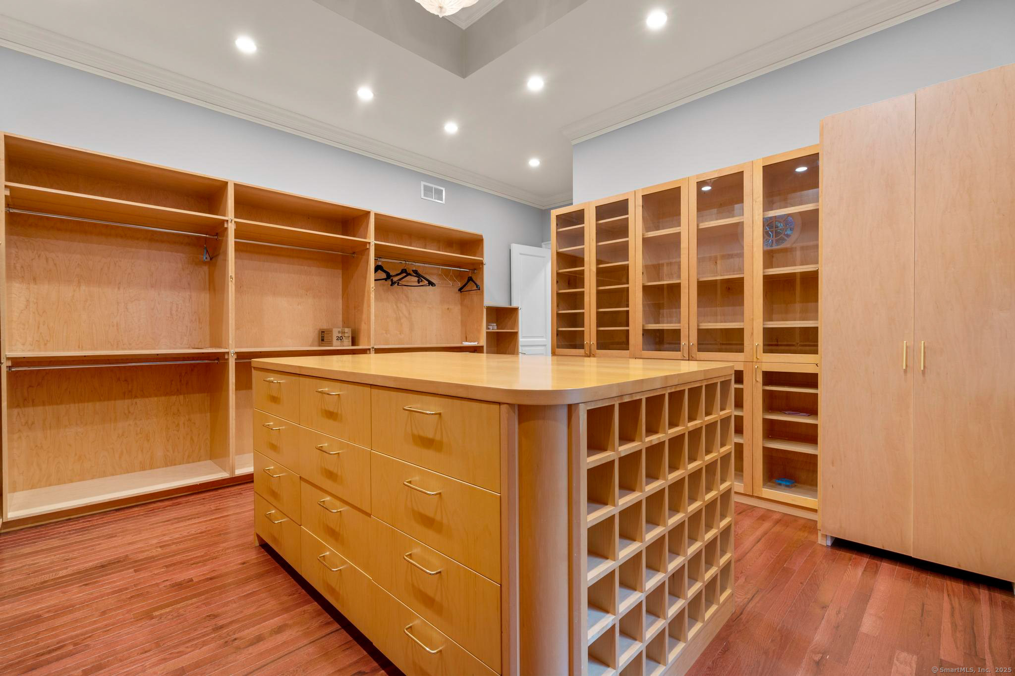 23 Robkins Road Avon CT 06001