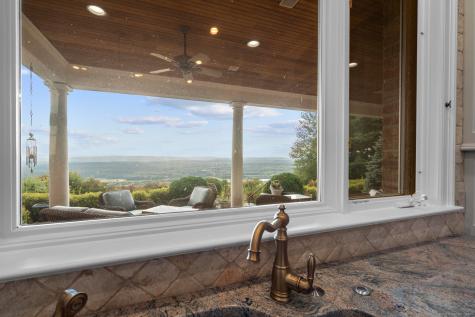 23 Robkins Road Avon CT 06001