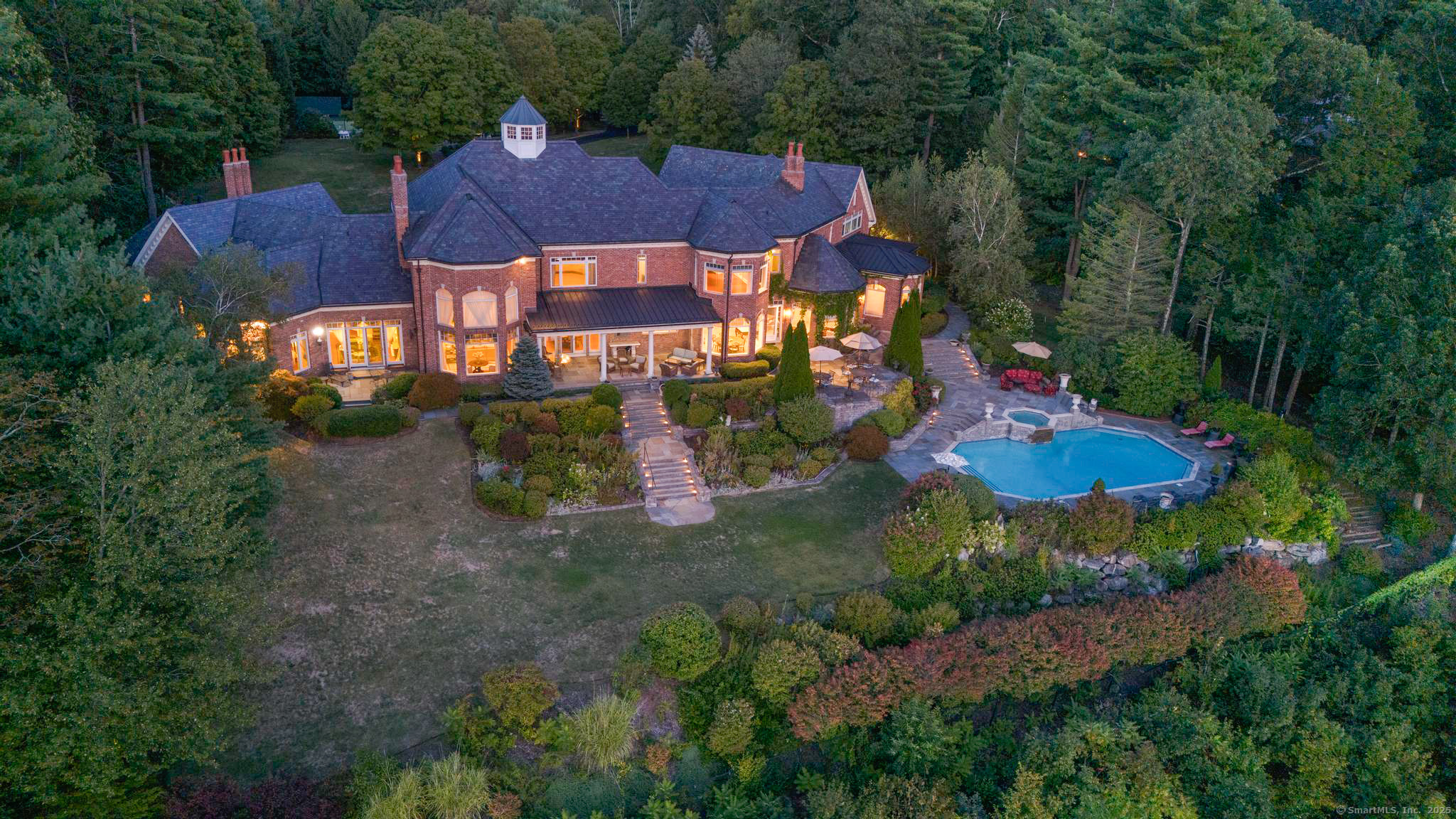 23 Robkins Road Avon CT 06001