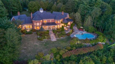 23 Robkins Road Avon CT 06001