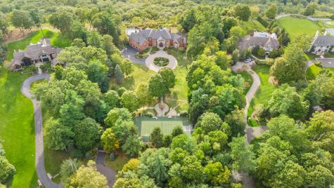 23 Robkins Road Avon CT 06001