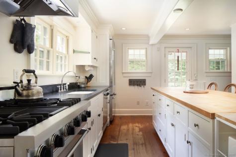 23 Johnson Road Cornwall CT 06796