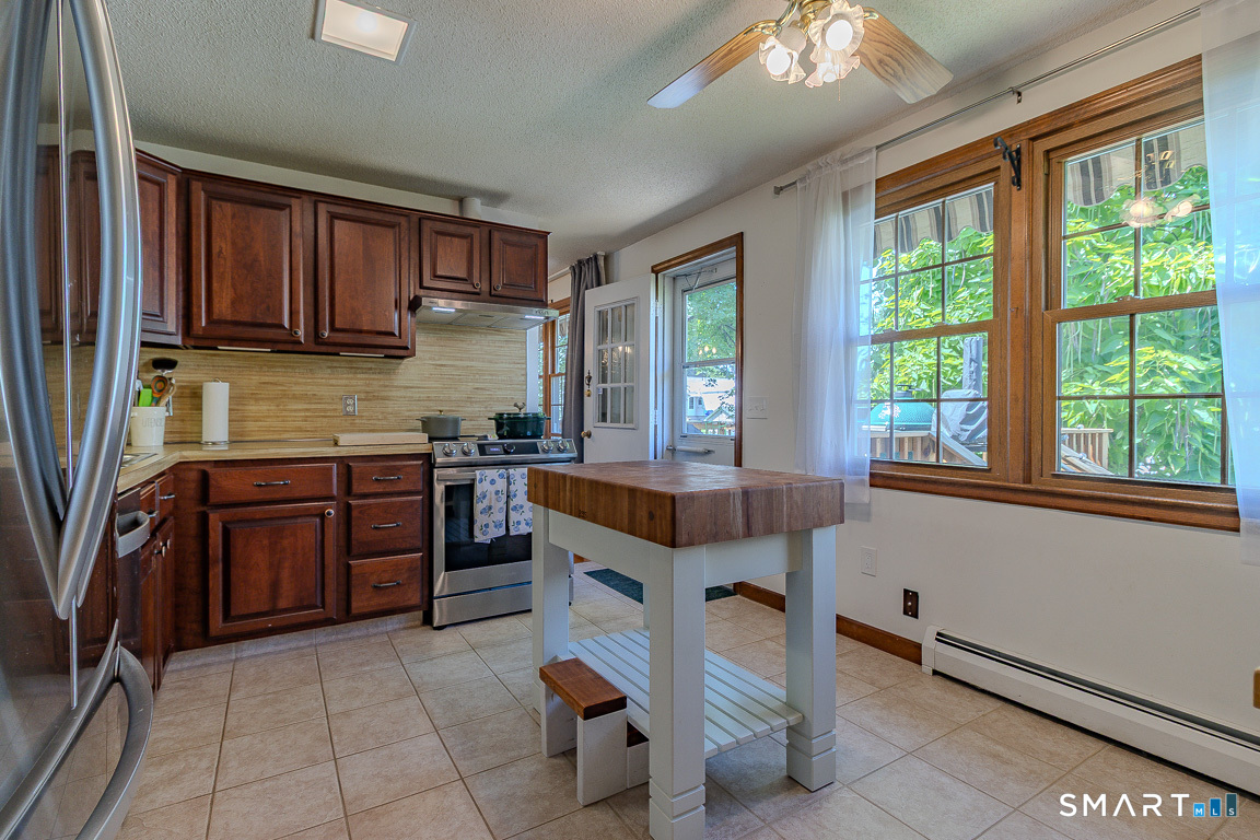 5 Urban Lane Newington CT 06111