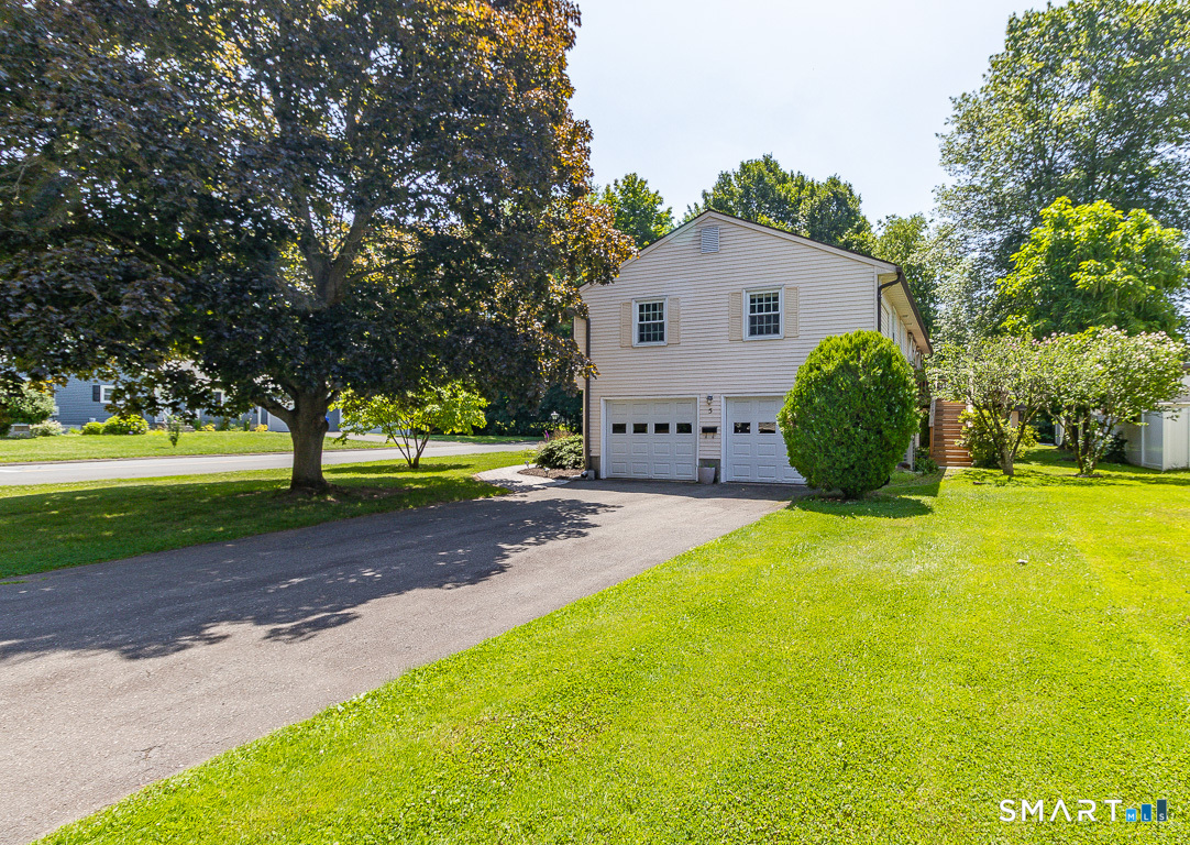 5 Urban Lane Newington CT 06111