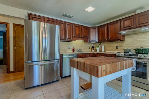 5 Urban Lane Newington CT 06111