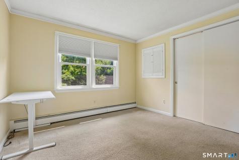 2496 Long Hill Road Guilford CT 06437
