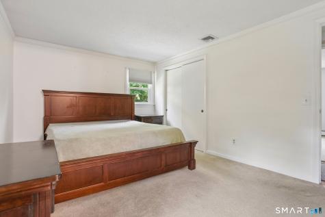 2496 Long Hill Road Guilford CT 06437