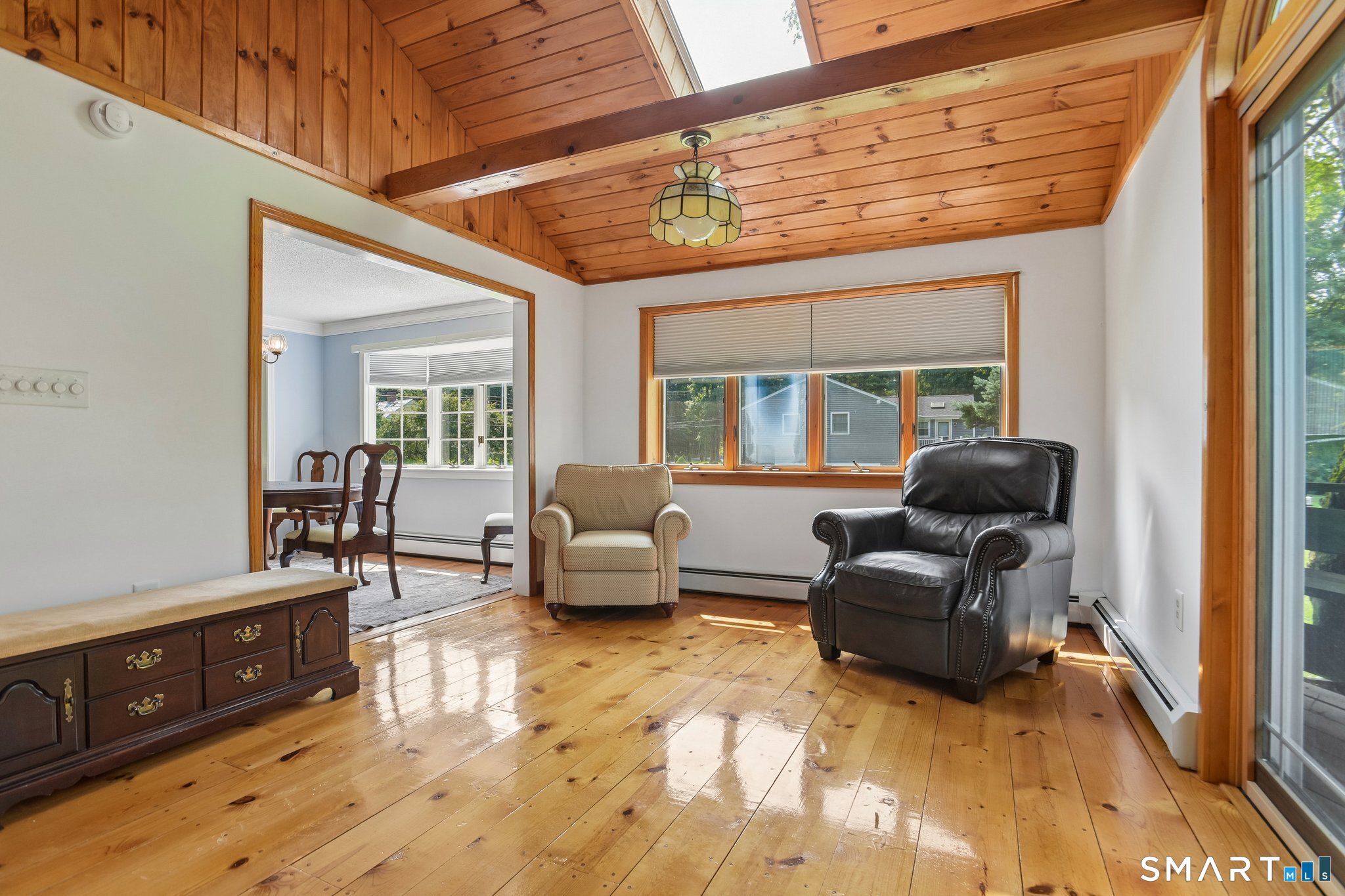 2496 Long Hill Road Guilford CT 06437