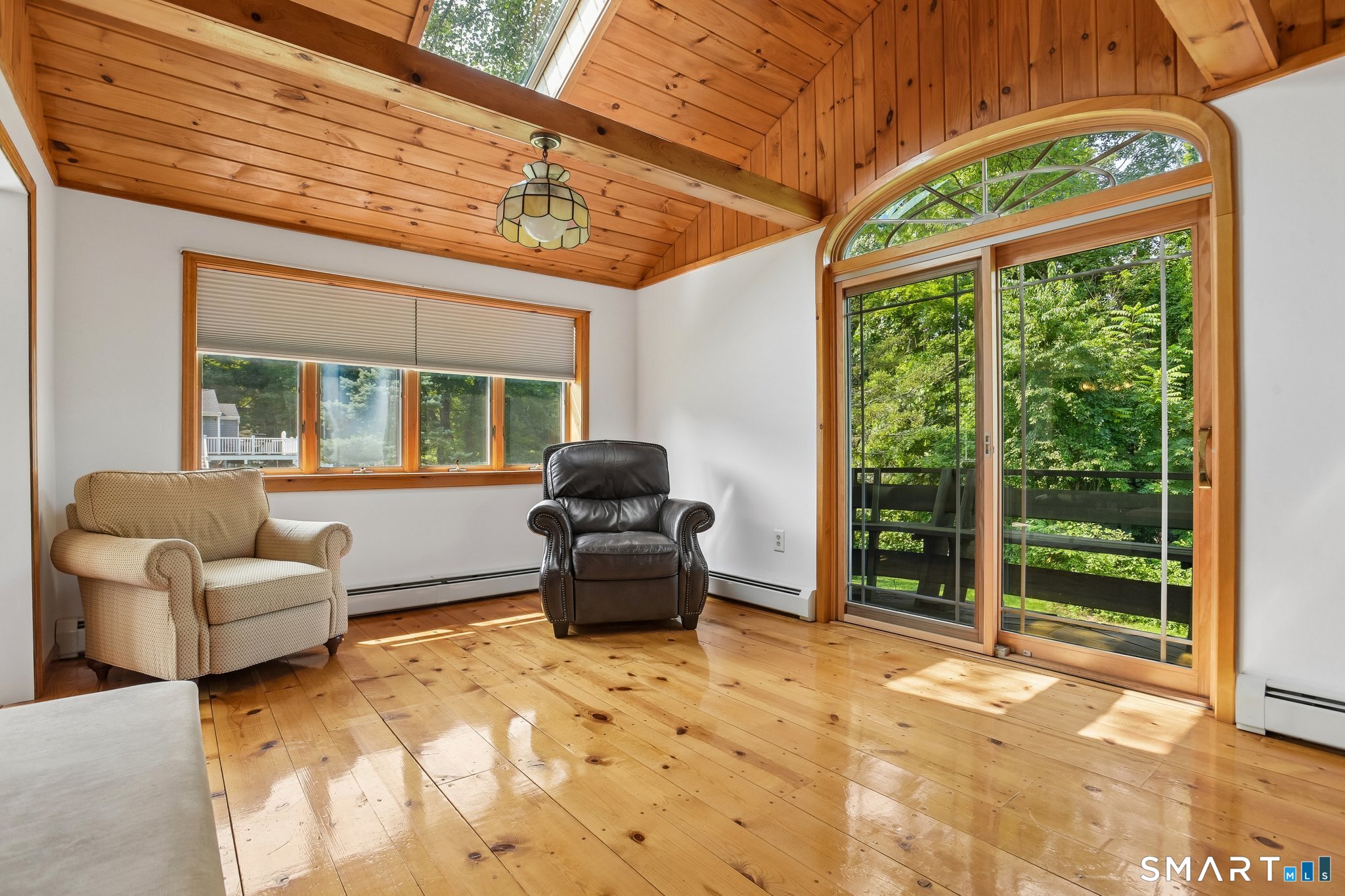 2496 Long Hill Road Guilford CT 06437