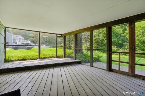 2496 Long Hill Road Guilford CT 06437