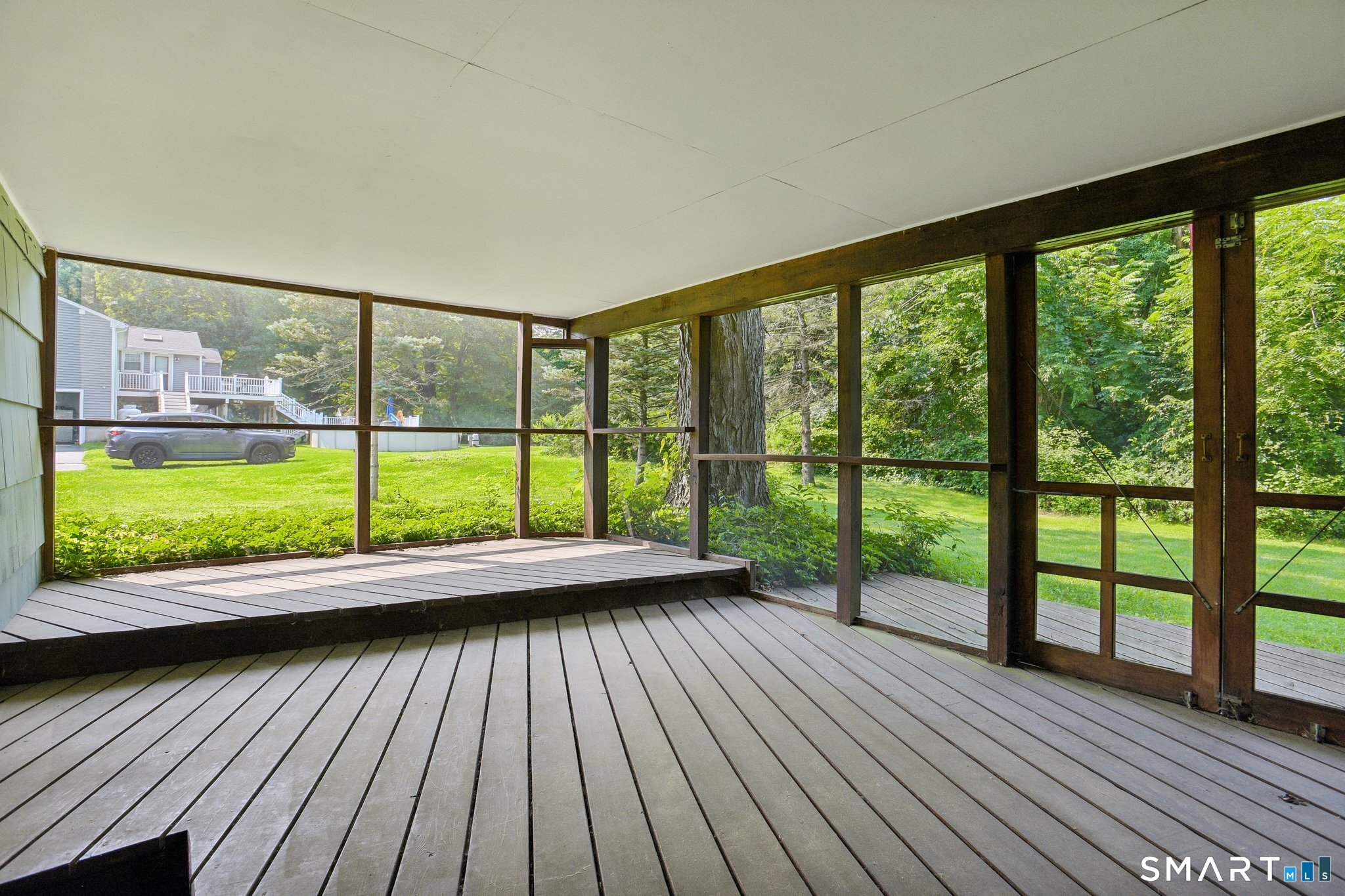2496 Long Hill Road Guilford CT 06437