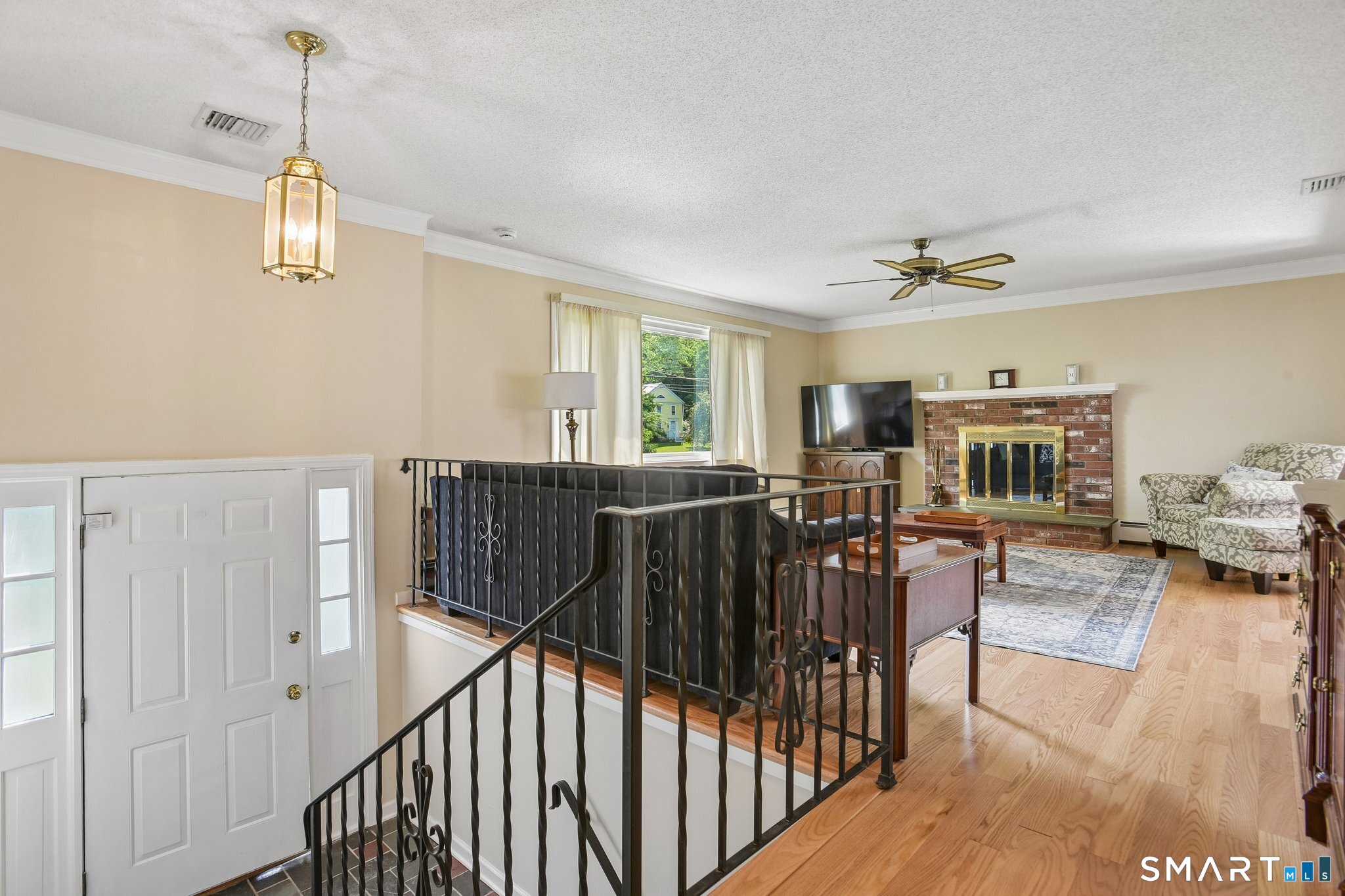 2496 Long Hill Road Guilford CT 06437