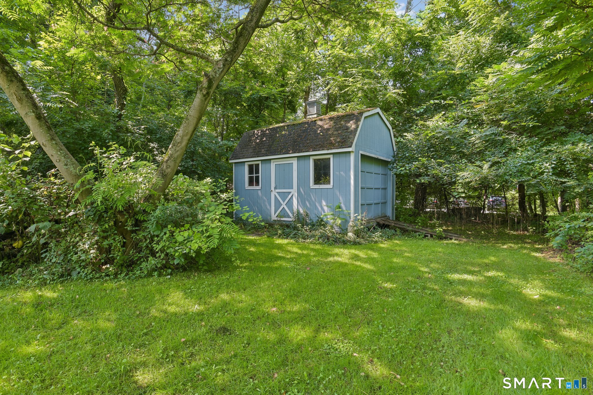 2496 Long Hill Road Guilford CT 06437
