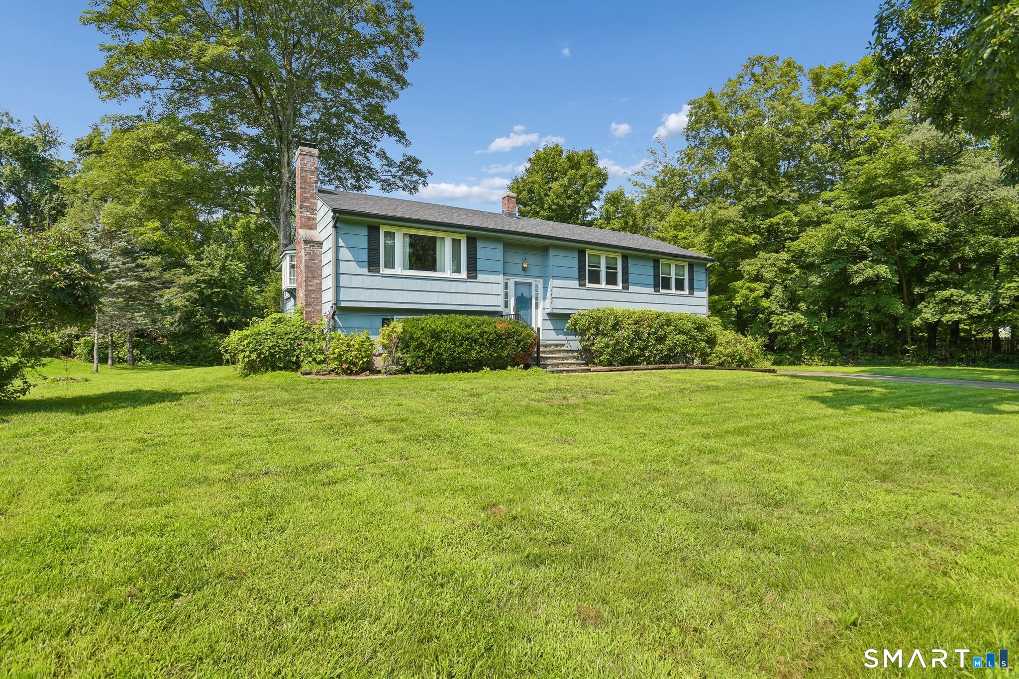 2496 Long Hill Road Guilford CT 06437